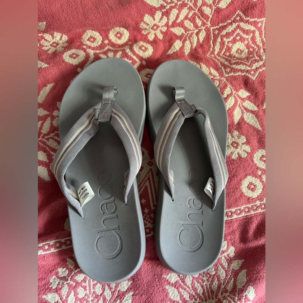 Like new - Chaco Chillos Flip Flops - Men’s 11 (fits like a women’s 11.5-12)